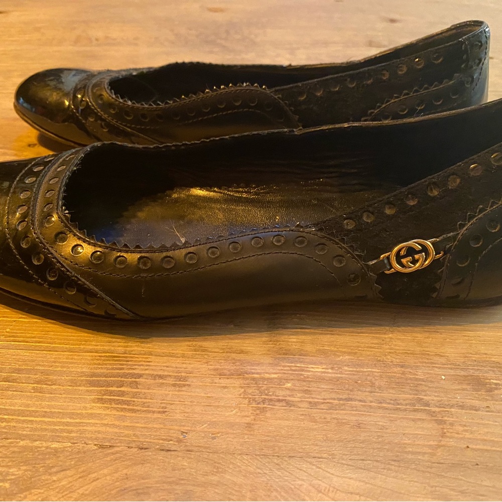 Gucci black leather/ patent leather two tone ballet flats, size 37
